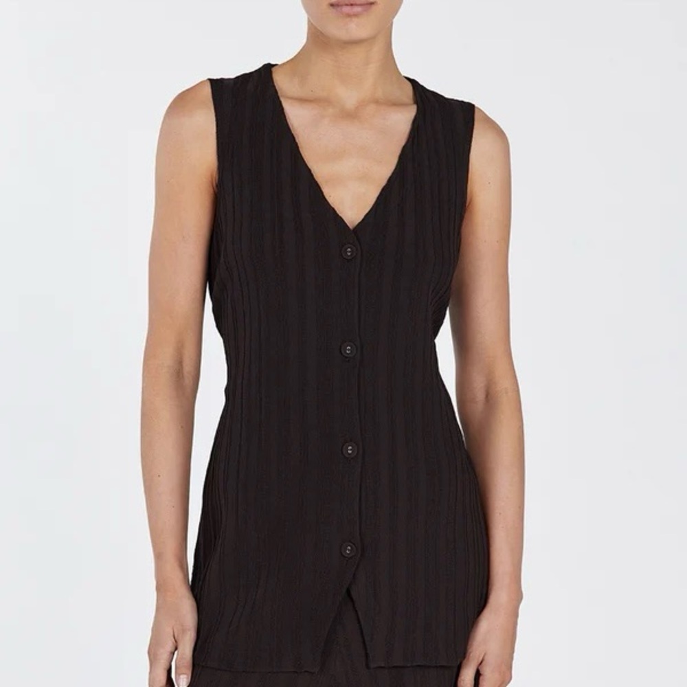 DISSH | Longline Knit Vest
